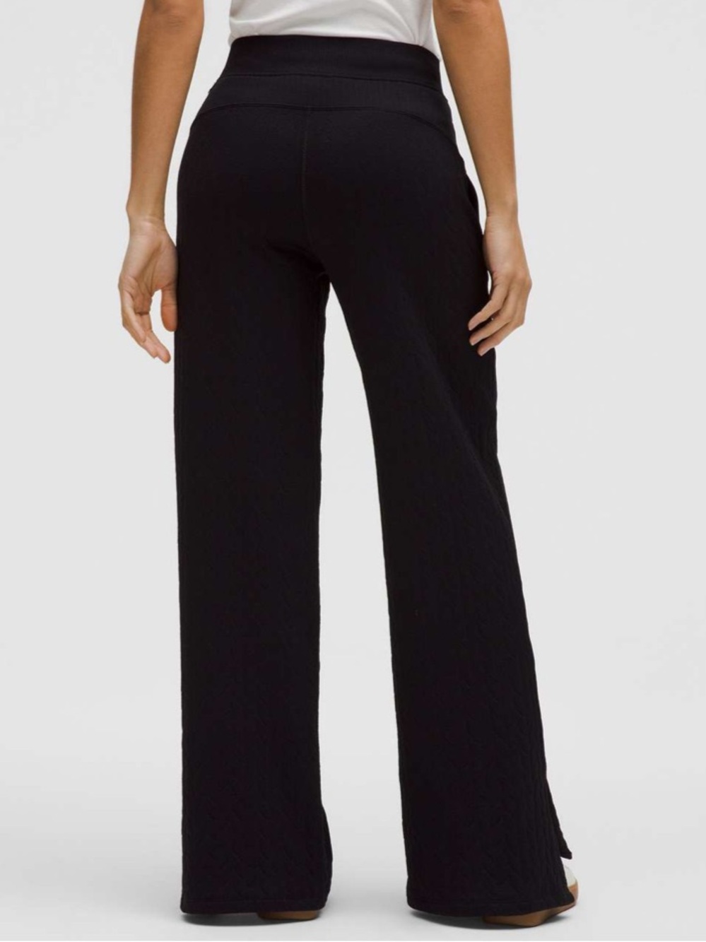 NWT Lululemon Engineered Warmth Cable-Knit Pant
Black / Black